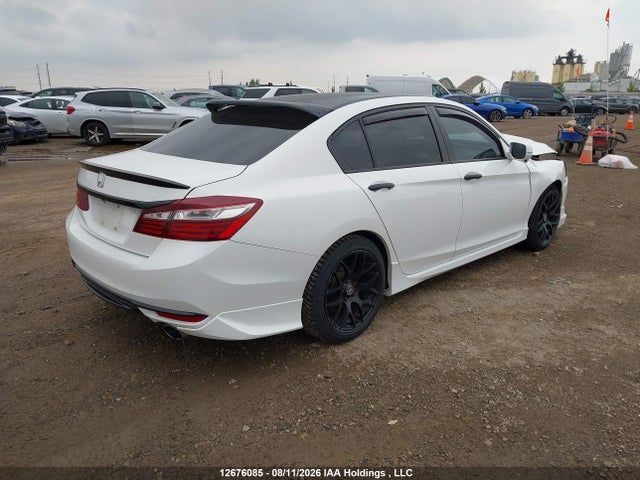 12676085 :رقم المزاد ، 1HGCR2E56HA809920 vin ، 2017 Honda Accord Sport مزاد بيع