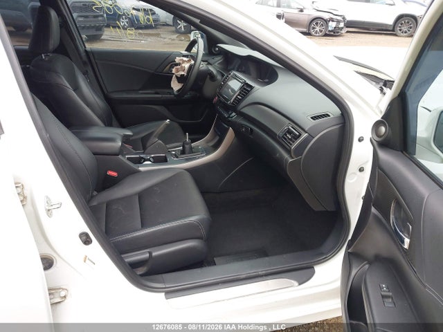12676085 :رقم المزاد ، 1HGCR2E56HA809920 vin ، 2017 Honda Accord Sport مزاد بيع