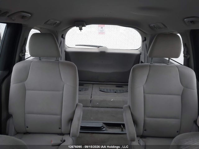 12676095 :رقم المزاد ، 5FNRL5H24BB505920 vin ، 2011 Honda Odyssey مزاد بيع
