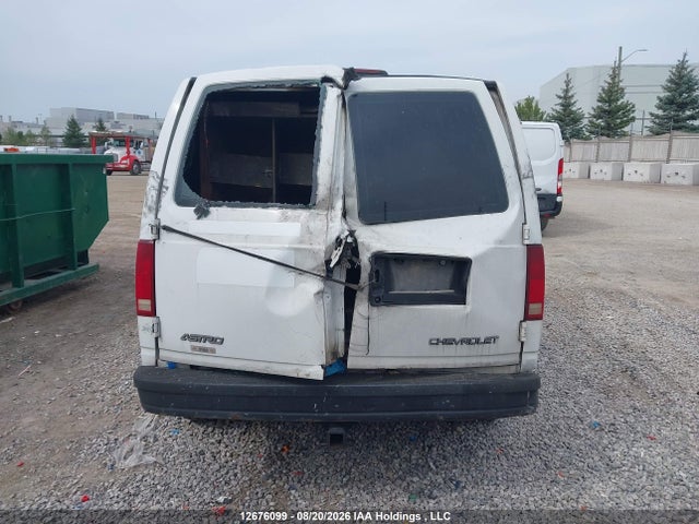 12676099 :رقم المزاد ، 1GCDM19XX5B105328 vin ، 2005 Chevrolet Astro Standard مزاد بيع