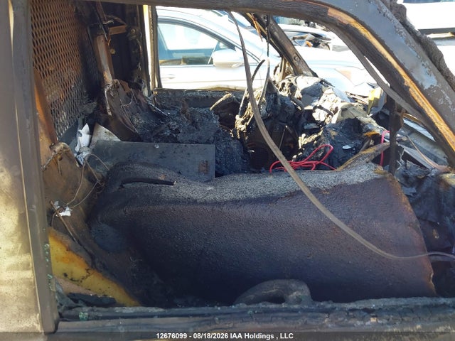 12676099 :رقم المزاد ، 1GCDM19XX5B105328 vin ، 2005 Chevrolet Astro Standard مزاد بيع