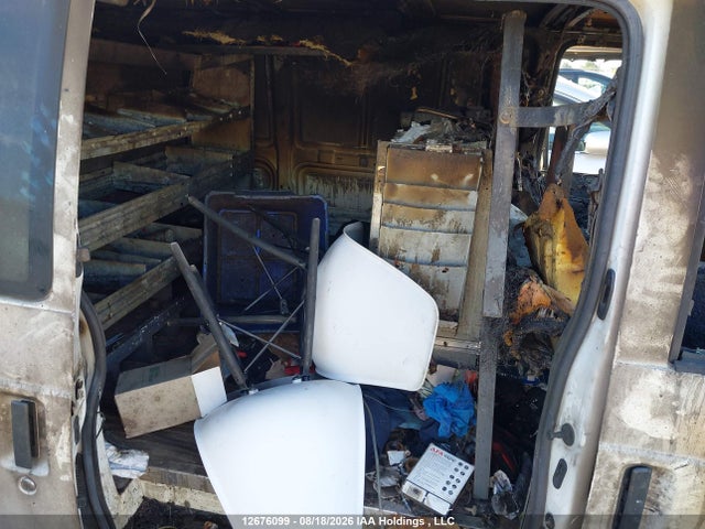 12676099 :رقم المزاد ، 1GCDM19XX5B105328 vin ، 2005 Chevrolet Astro Standard مزاد بيع