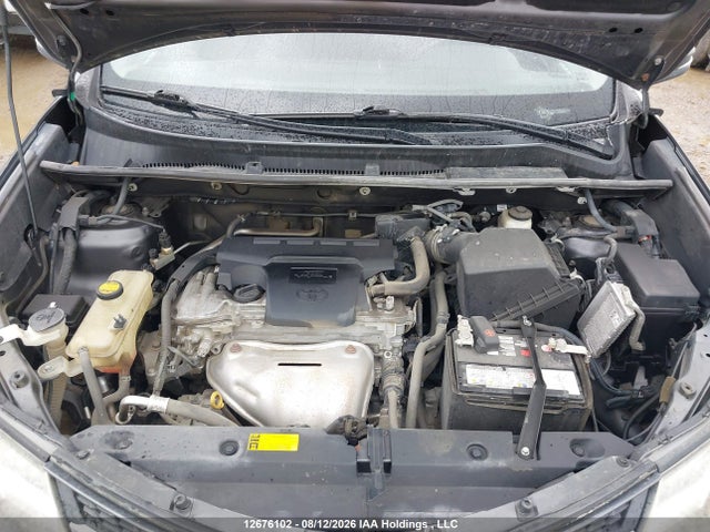 2T3BFREV1FW316964 Toyota RAV4 LE