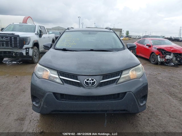 2T3BFREV1FW316964 Toyota RAV4 LE