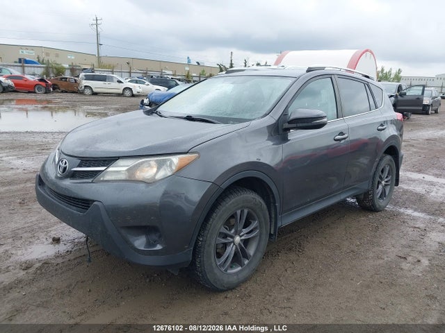 2T3BFREV1FW316964 Toyota RAV4 LE