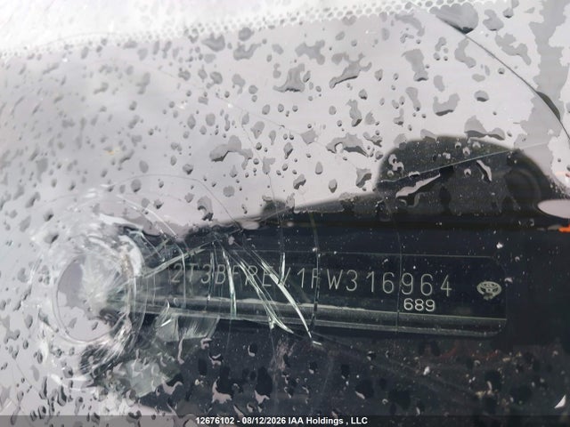 2T3BFREV1FW316964 Toyota RAV4 LE