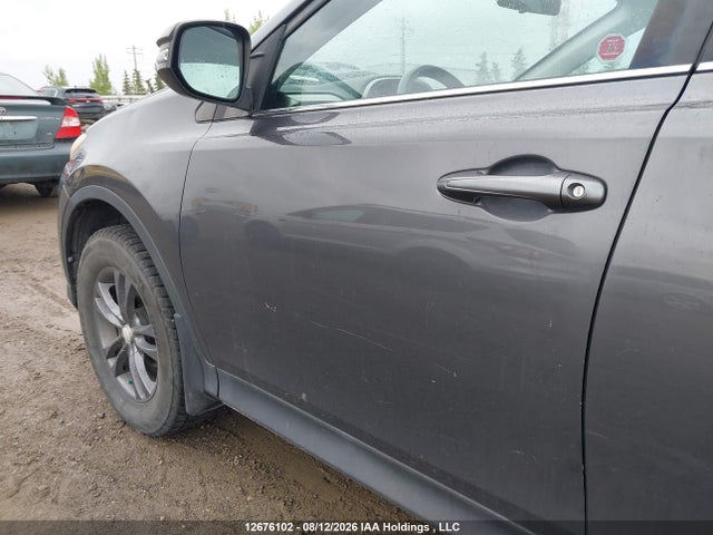 2T3BFREV1FW316964 Toyota RAV4 LE