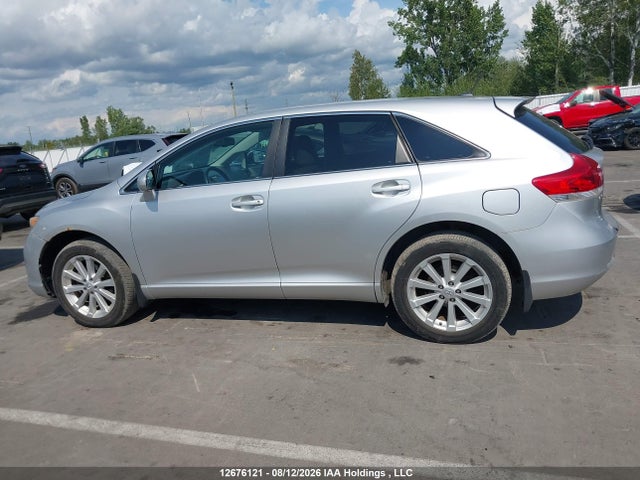 12676121 :رقم المزاد ، 4T3BA3BB7AU015632 vin ، 2010 Toyota Venza مزاد بيع