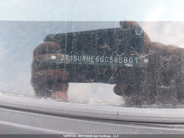 2T1BURHE6GC585801 Toyota COROLLA LE