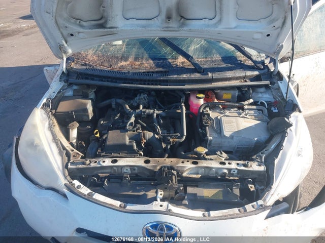 Toyota PRIUS C 2014 JTDKDTB33E1058949 Image 10