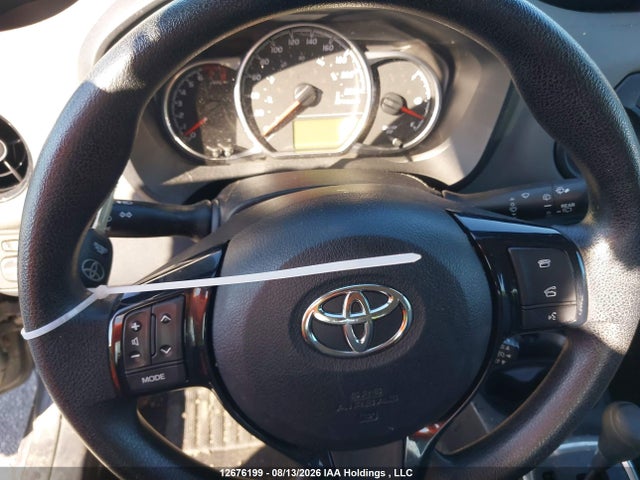 VNKKTUD38KA102372 Toyota YARIS LE