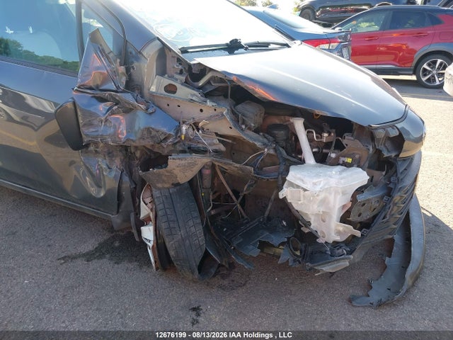 VNKKTUD38KA102372 Toyota YARIS LE