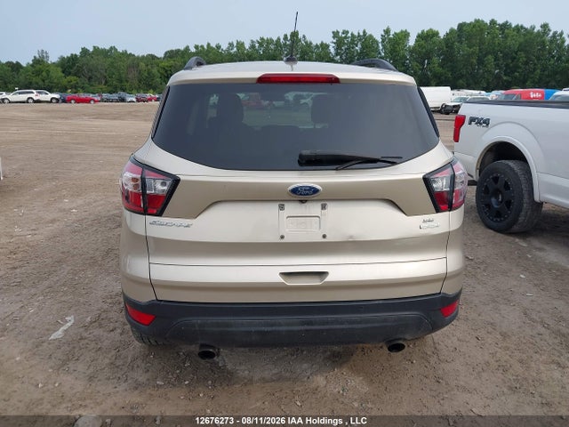 1FMCU0GDXJUB00221 Ford ESCAPE SE