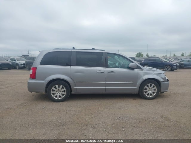 2013 Chrysler Town & Country Touring მანქანა იყიდება აუქციონზე, vin: 2C4RC1BG3DR638740, აუქციონის ნომერი: 12655955