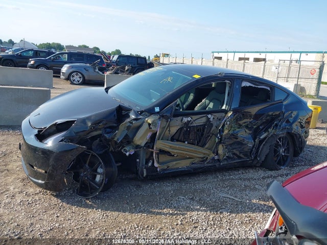 Auction sale of the 2024 Tesla Model Y Long Range, vin: 7SAYGDEE3RF989293, lot number: 12676308