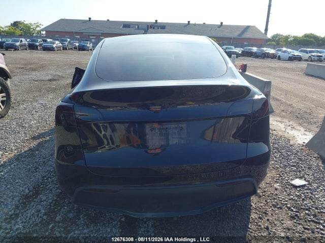 Auction sale of the 2024 Tesla Model Y Long Range, vin: 7SAYGDEE3RF989293, lot number: 12676308