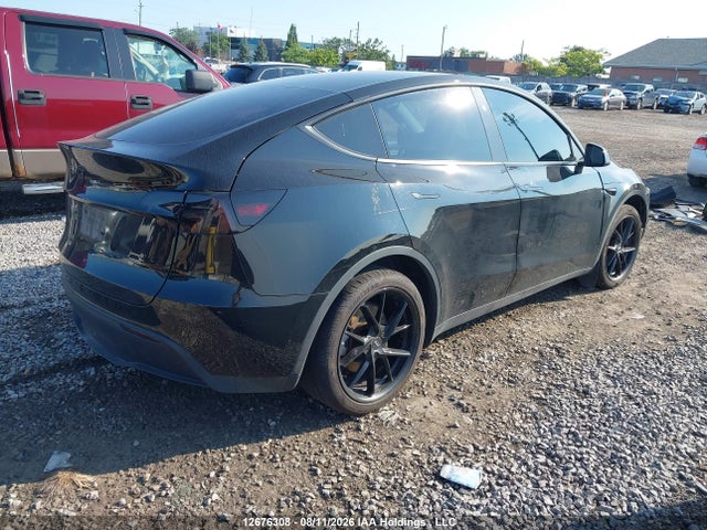 Auction sale of the 2024 Tesla Model Y Long Range, vin: 7SAYGDEE3RF989293, lot number: 12676308