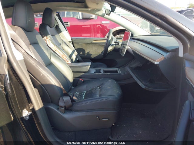 Auction sale of the 2024 Tesla Model Y Long Range, vin: 7SAYGDEE3RF989293, lot number: 12676308