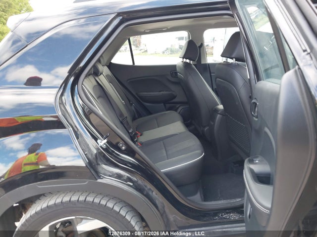KMHRC8A30SU396492 Hyundai Venue Ultimate W/black Interior (ivt)