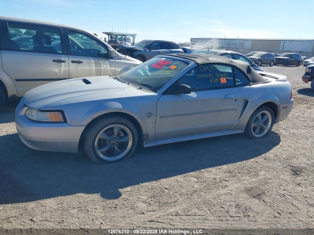 12676310 :رقم المزاد ، 1FAFP45X5XF211579 vin ، 1999 Ford Mustang Gt مزاد بيع