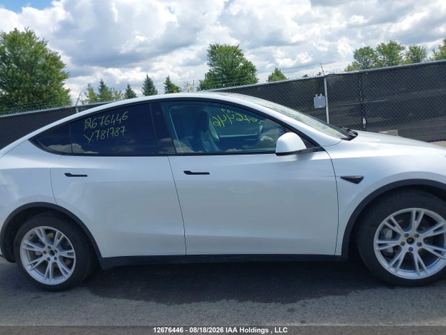 Продажа на аукционе авто 2023 Tesla Model Y Long Range, vin: 7SAYGDEE0PF781787, номер лота: 12676446