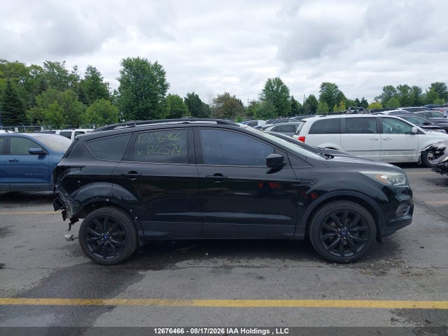 Продаж на аукціоні авто 2017 Ford Escape Se, vin: 1FMCU0GD5HUD22577, номер лоту: 12676466