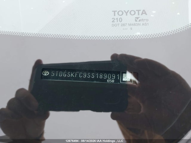 5TDGSKFC9SS189091 Toyota Sienna Le 8-passenger