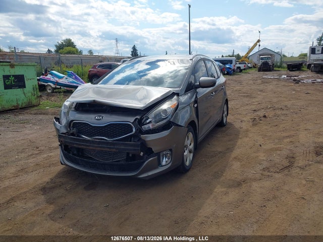 KIA Rondo Lx 2014 KNAHT8A39E7072487 Image 2