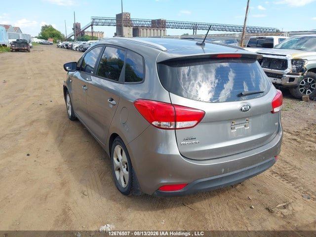 KIA Rondo Lx 2014 KNAHT8A39E7072487 Image 3