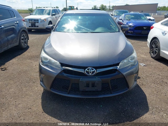 2015 Toyota Camry Le/xle/se/xse მანქანა იყიდება აუქციონზე, vin: 4T1BF1FK7FU090699, აუქციონის ნომერი: 12676514