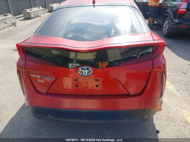 Toyota Prius Prime Technology 2017 JTDKARFPXH3048579 Image 17