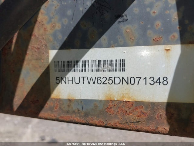 12676561 :رقم المزاد ، 5NHUTW625DN071348 vin ، 2013 Continental Cargo Trailer مزاد بيع