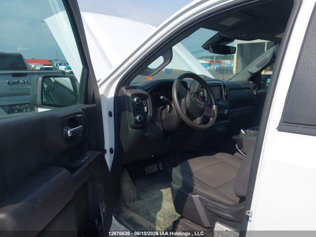 12676636 :رقم المزاد ، 1GTRUAED4PZ335426 vin ، 2023 Gmc Sierra K1500 مزاد بيع