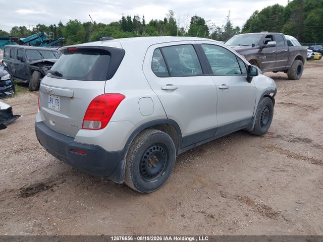 Chevrolet TRAX LS 2015 3GNCJKSBXFL228384 Image 4
