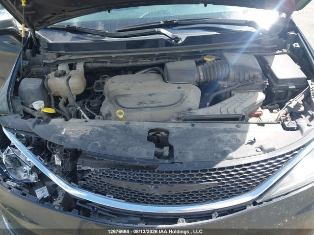 2C4RC1GG3LR123809 Chrysler Pacifica Limited