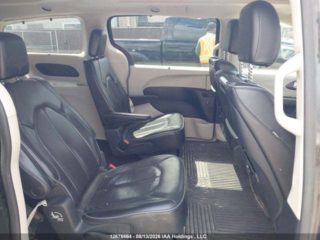 2C4RC1GG3LR123809 Chrysler Pacifica Limited