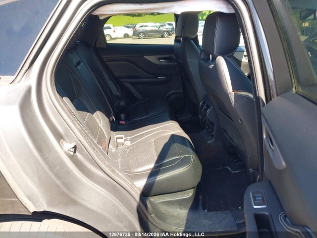 SADCM2BV3HA092415 Jaguar F-PACE S