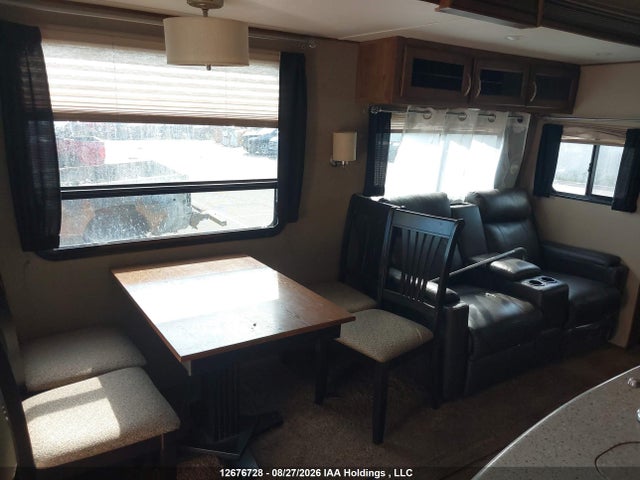 2015 Coachmen 345bhs მანქანა იყიდება აუქციონზე, vin: 5ZT3CHZB1FA311669, აუქციონის ნომერი: 12676728