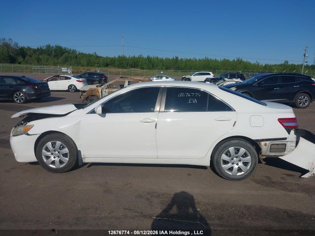 12676774 :رقم المزاد ، 4T1BF3EK7BU667402 vin ، 2011 Toyota Camry Le مزاد بيع
