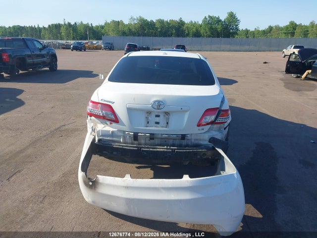 12676774 :رقم المزاد ، 4T1BF3EK7BU667402 vin ، 2011 Toyota Camry Le مزاد بيع