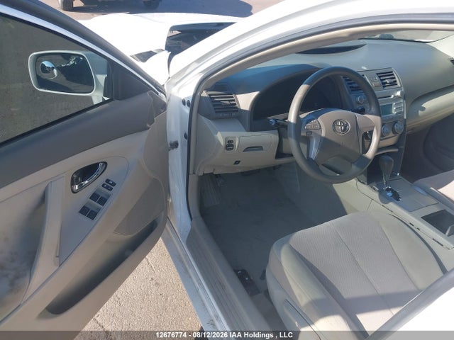 12676774 :رقم المزاد ، 4T1BF3EK7BU667402 vin ، 2011 Toyota Camry Le مزاد بيع