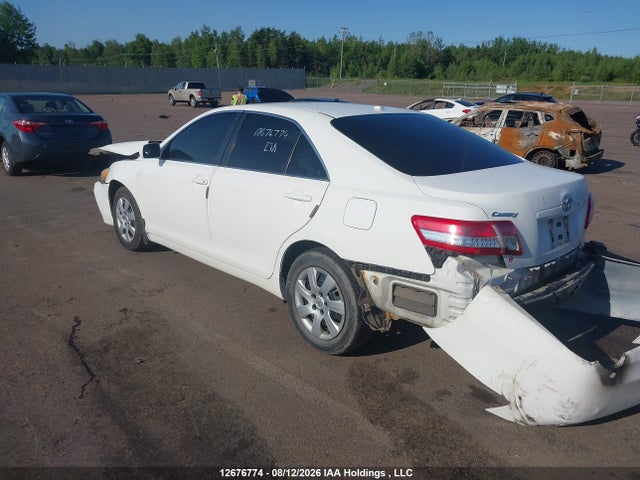 12676774 :رقم المزاد ، 4T1BF3EK7BU667402 vin ، 2011 Toyota Camry Le مزاد بيع