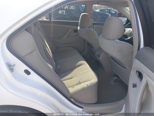 12676774 :رقم المزاد ، 4T1BF3EK7BU667402 vin ، 2011 Toyota Camry Le مزاد بيع