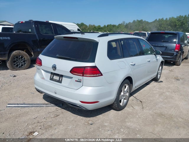 3VW117AU7JM763835 Volkswagen Golf Sportwagen 1.8 Tsi Comfortline/1.8 Tsi Trendline
