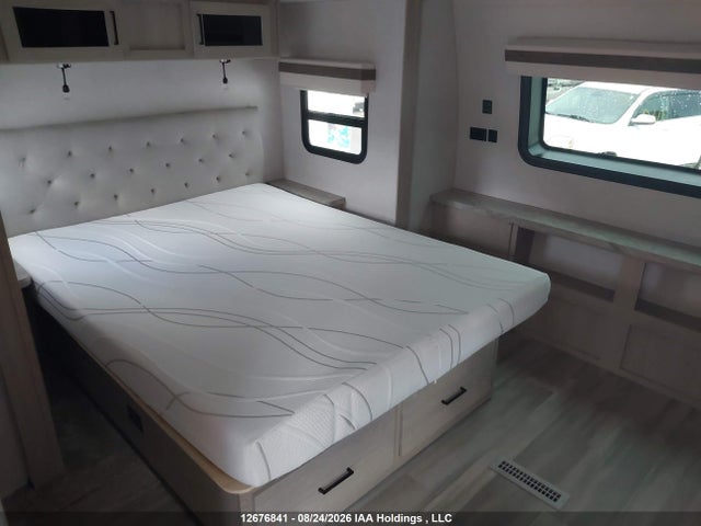 12676841 :رقم المزاد ، 4X4TRLL28NZ181489 vin ، 2022 Forest River Forest River مزاد بيع