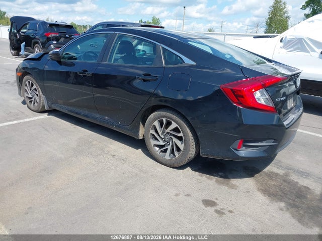 Honda CIVIC SE 2018 2HGFC2F6XJH028458 Image 3