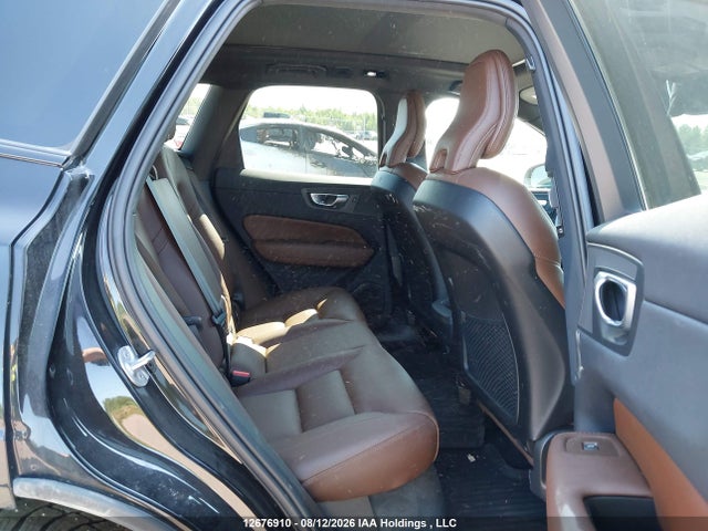 Продажа на аукционе авто 2024 Volvo Xc60 B5 Plus Dark Theme, vin: LYVL12RL9RB840698, номер лота: 12676910