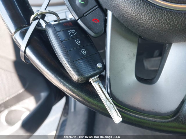 Продажа на аукционе авто 2014 Kia Rondo, vin: KNAHT8A3XE7012993, номер лота: 12676911