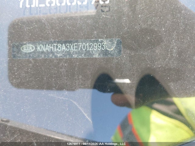 KNAHT8A3XE7012993 KIA Rondo