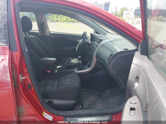 12669122 :رقم المزاد ، 2T1BU4EE8AC358429 vin ، 2010 Toyota Corolla S مزاد بيع